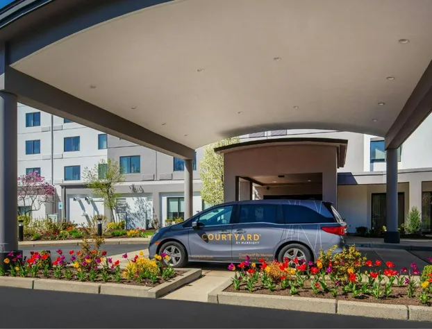 Courtyard by Marriott Providence Lincoln hotel detail image 4