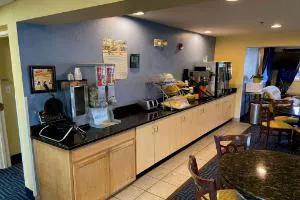 Days Inn & Suites by Wyndham Pryor hotel detail image 4