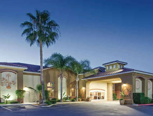 La Quinta Inn & Suites by Wyndham Los Banos hotel detail image 1