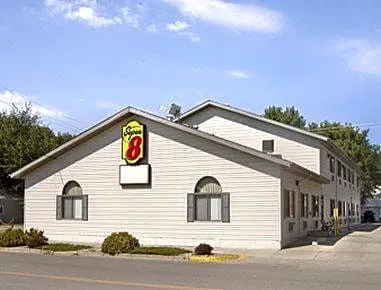 Super 8 by Wyndham Lisbon hotel detail image 1