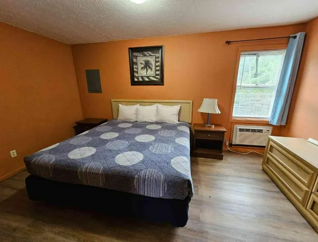 Travelers Inn and Suites hotel detail image 2