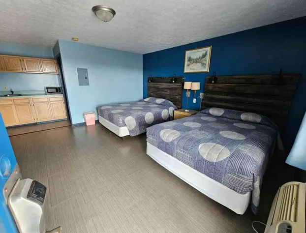 Travelers Inn and Suites hotel detail image 3