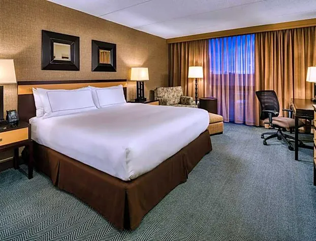 DoubleTree by Hilton Chicago - Arlington Heights hotel detail image 4