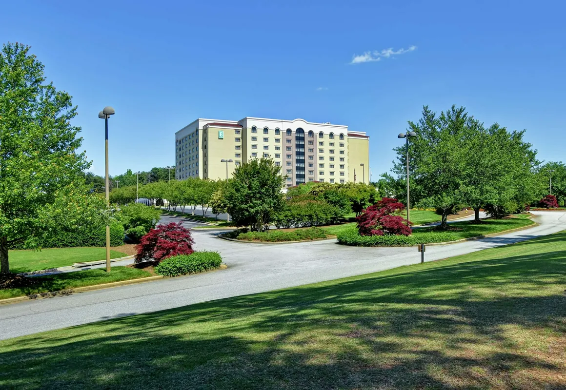 Embassy Suites Greenville Golf Resort & Conference Center hotel hero