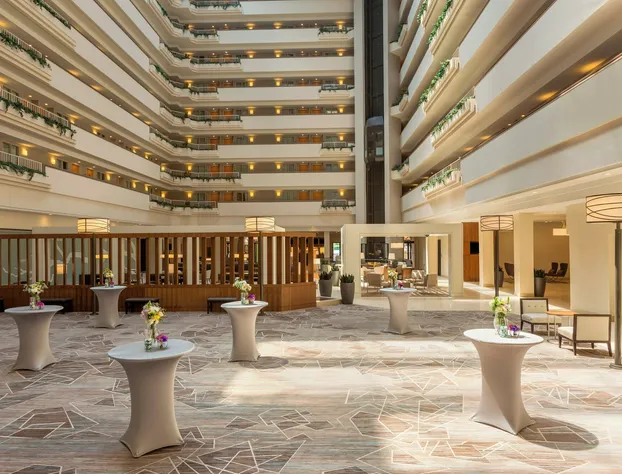 Embassy Suites Greenville Golf Resort & Conference Center hotel detail image 2