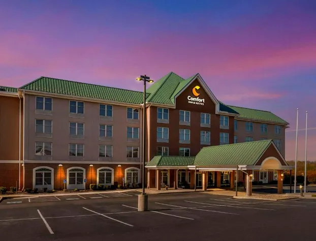 Comfort Inn & Suites Cuyahoga Falls - Akron hotel detail image 3