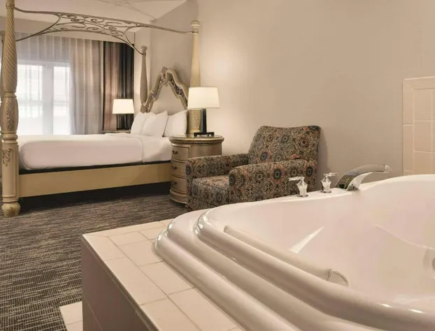 Country Inn & Suites by Radisson, Galena, IL hotel detail image 4