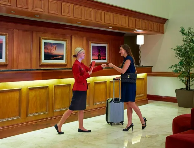 Columbus Airport Marriott hotel detail image 3