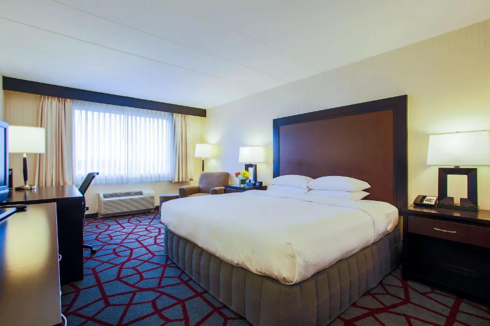 DoubleTree by Hilton Chicago - Alsip hotel hero