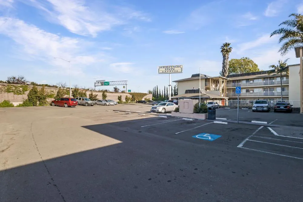 Heritage Inn Express Hayward hotel hero