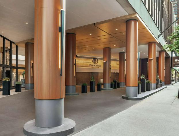 Hilton Grand Vacations Club Chicago Magnificent Mile hotel detail image 1