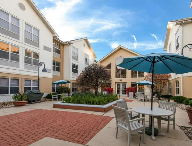 Hampton Inn & Suites Chicago/Hoffman Estates hotel detail image 4