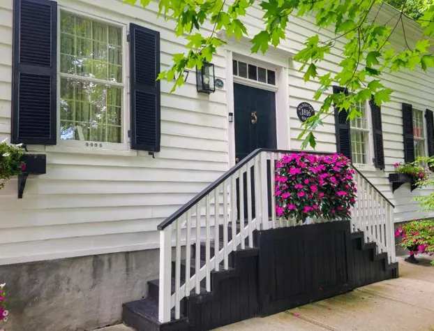 Historic Wilson-Guy House hotel detail image 2