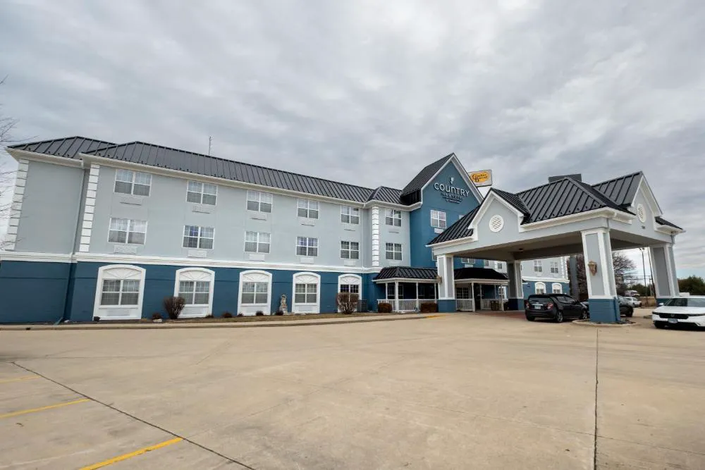 Country Inn & Suites by Radisson, Effingham, IL hotel hero