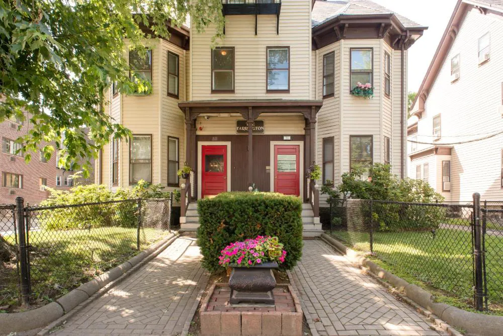 The Farrington Inn hotel hero