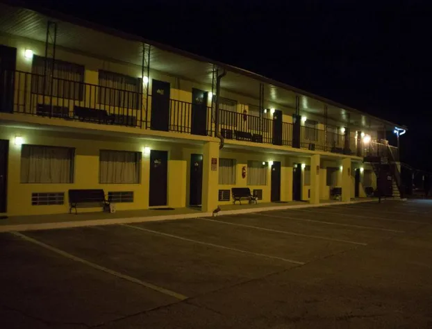 Tazewell Motor Lodge hotel detail image 1