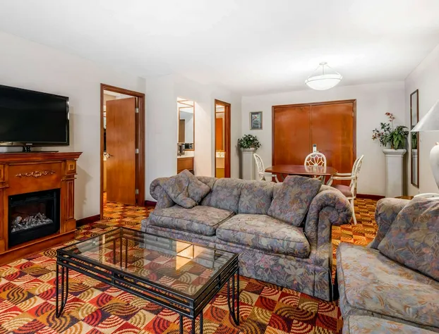 Baymont by Wyndham Plainfield/ Indianapolis Arpt Area hotel detail image 2