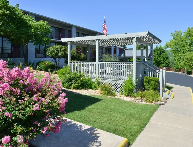 Ramada By Wyndham Branson hotel detail image 1