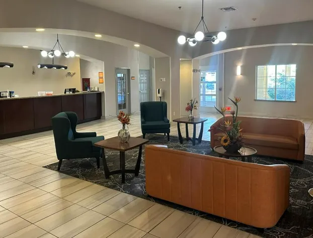 La Quinta Inn & Suites by Wyndham Albuquerque Midtown hotel detail image 3