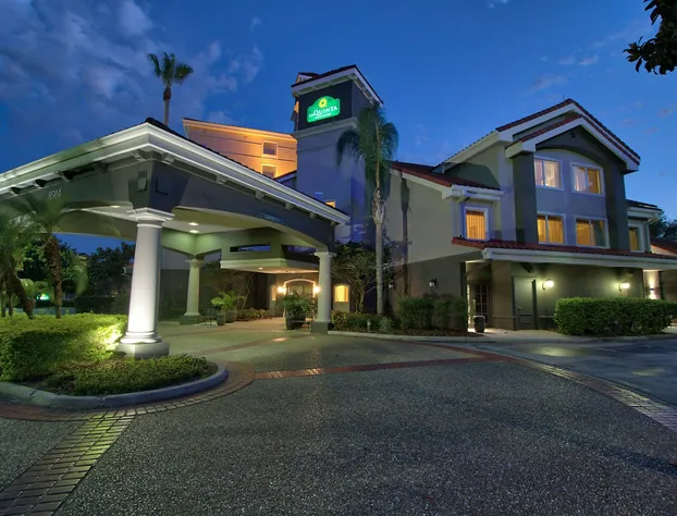 La Quinta Inn & Suites by Wyndham Orlando I Drive/Conv Ctr hotel detail image 1