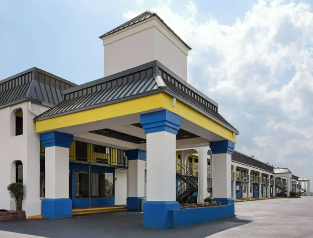 Days Inn & Suites by Wyndham Vicksburg hotel detail image 2