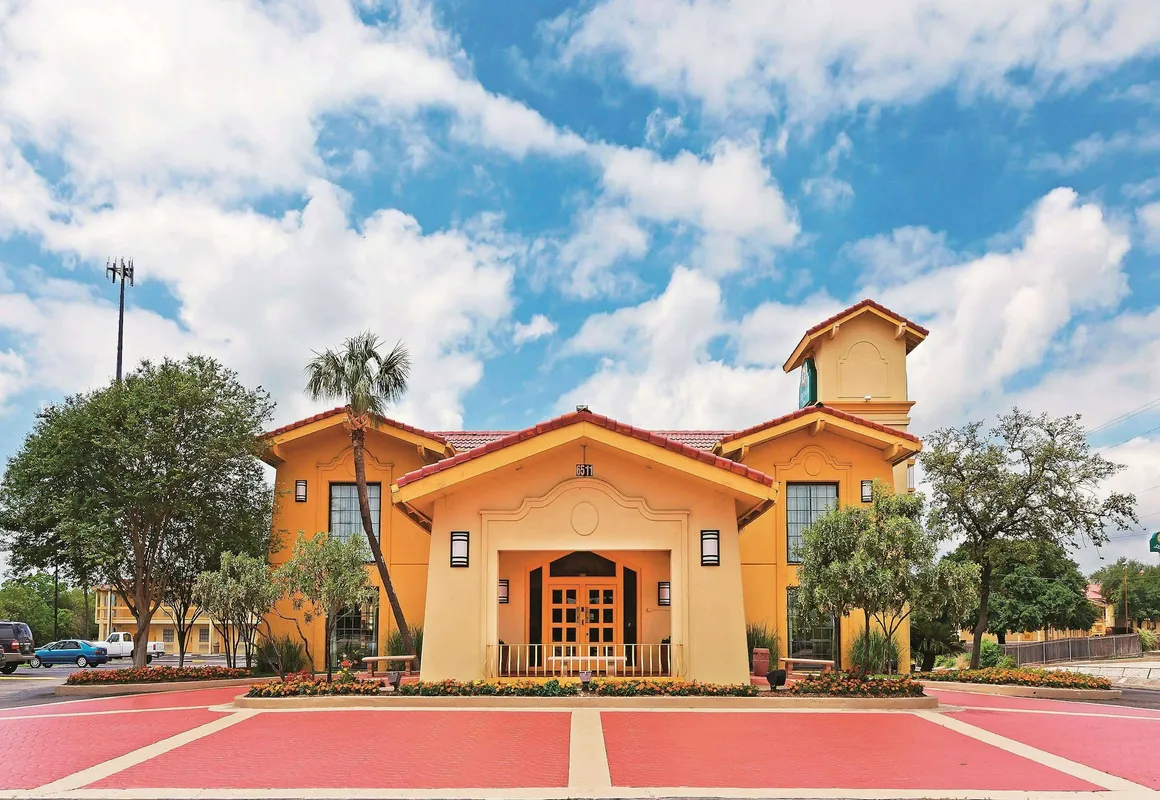 La Quinta Inn by Wyndham San Antonio Lackland hotel hero