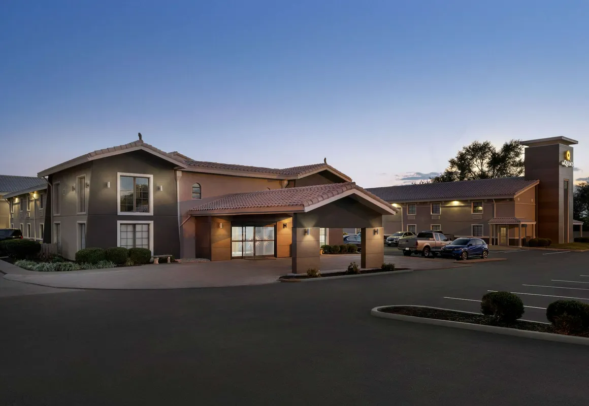 La Quinta Inn Lexington/Horse Park hotel hero