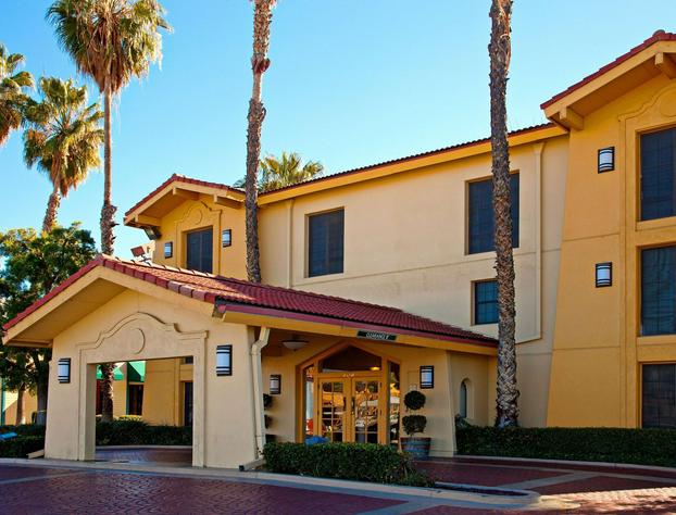 Super 8 by Wyndham San Bernardino hotel detail image 3