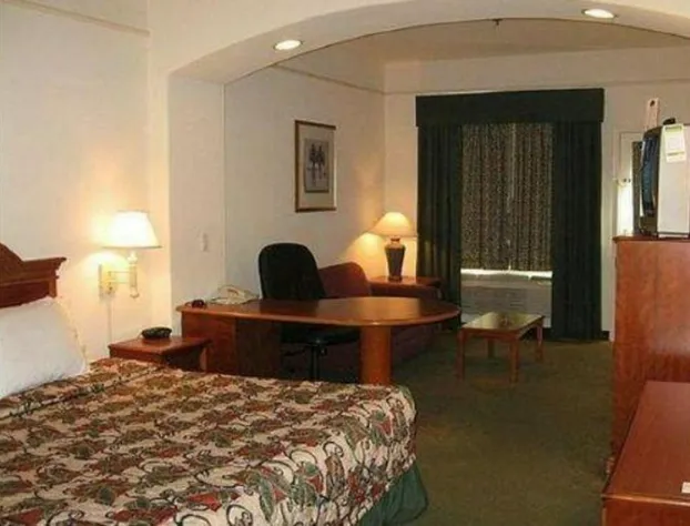 La Quinta Inn & Suites by Wyndham South Padre Island Beach hotel detail image 2