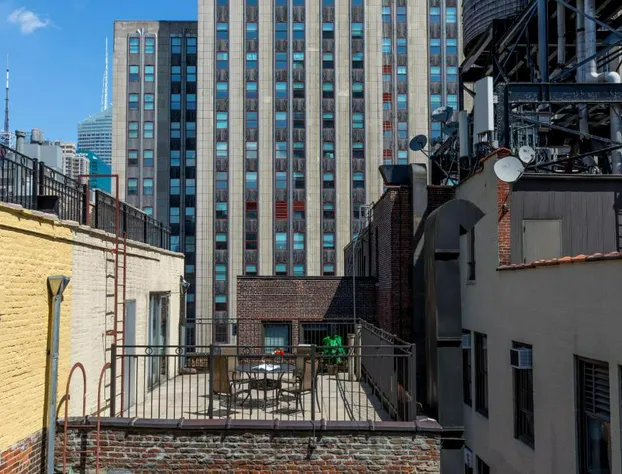 The Hotel @ Fifth Avenue hotel detail image 1