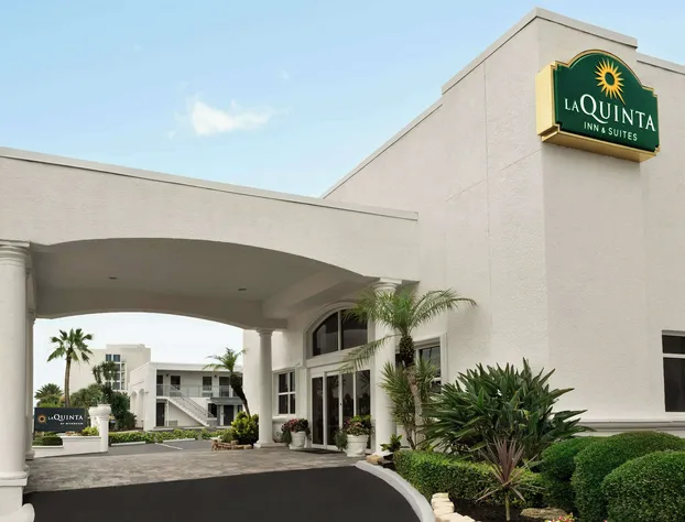 La Quinta Inn & Suites by Wyndham Oceanfront Daytona Beach hotel detail image 2