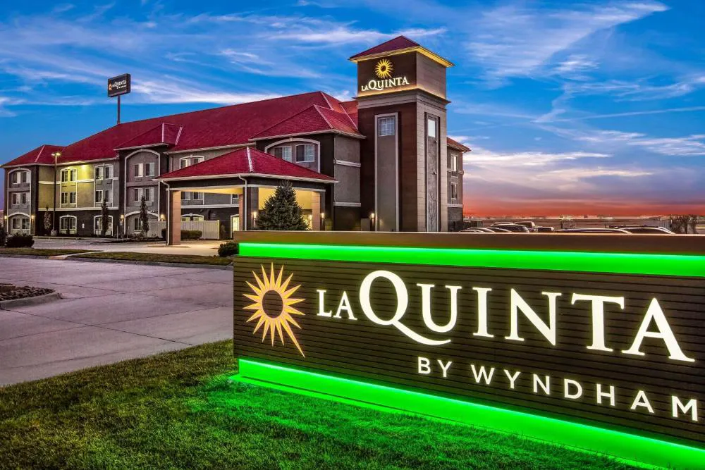 La Quinta Inn & Suites by Wyndham North Platte hotel hero