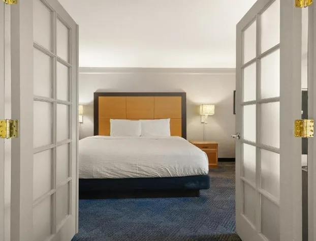 Howard Johnson by Wyndham Sacramento Downtown hotel detail image 4