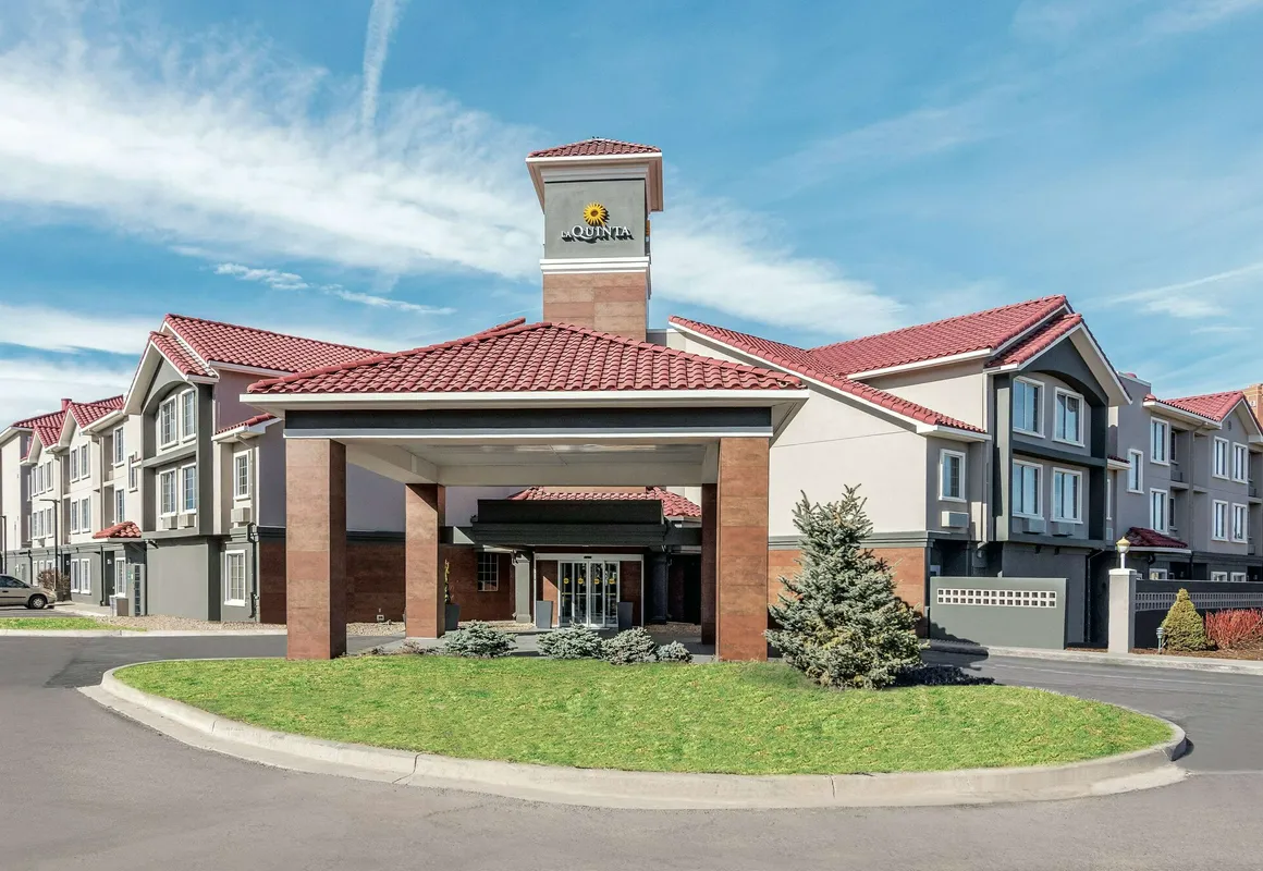 La Quinta Inn & Suites by Wyndham Denver Tech Center hotel hero