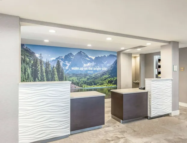 La Quinta Inn & Suites by Wyndham Denver Tech Center hotel detail image 4