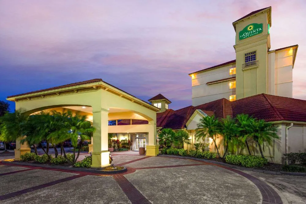 La Quinta Inn & Suites by Wyndham Lakeland West hotel hero