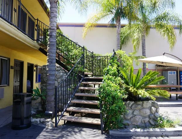 Casa Bella Inn Downtown LA hotel detail image 1