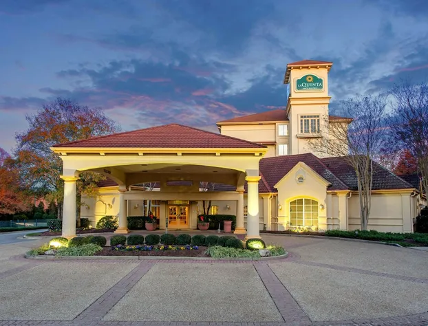 La Quinta Inn & Suites by Wyndham Raleigh Cary hotel detail image 2