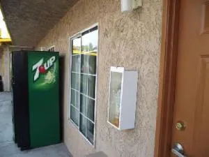 SandPiper Motel - Los Angeles hotel hero