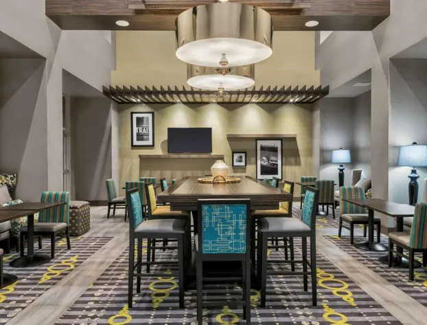 Hampton Inn & Suites Los Angeles/Hollywood hotel detail image 3