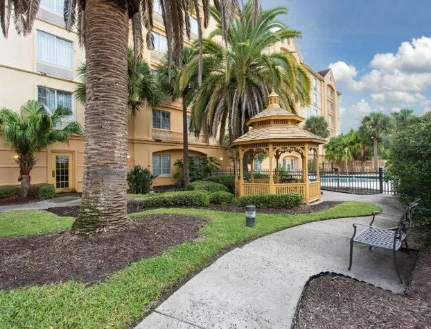 La Quinta Inn & Suites by Wyndham Jacksonville Butler Blvd hotel detail image 1