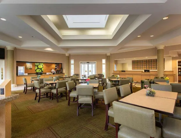 La Quinta Inn & Suites by Wyndham Jacksonville Butler Blvd hotel detail image 2