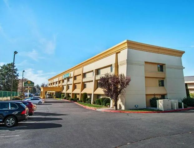 La Quinta Inn & Suites by Wyndham Albuquerque Journal Ctr NW hotel detail image 3