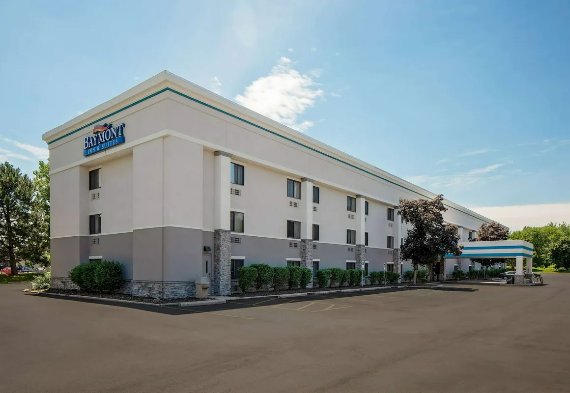 Baymont by Wyndham Detroit Airport/Romulus hotel hero