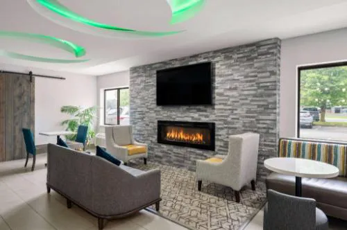 La Quinta Inn by Wyndham Indianapolis Airport Executive Dr hotel detail image 3