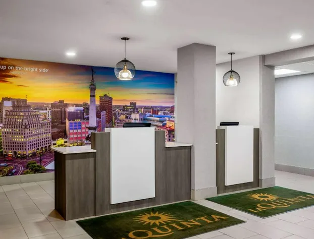 La Quinta Inn by Wyndham Indianapolis Airport Executive Dr hotel detail image 4