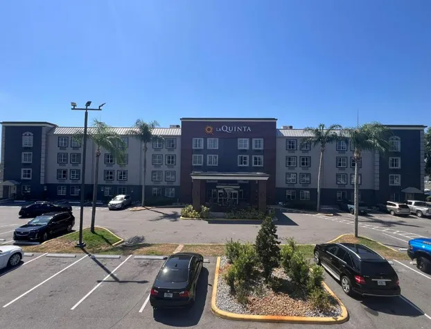 La Quinta Inn & Suites by Wyndham Lakeland East hotel detail image 1