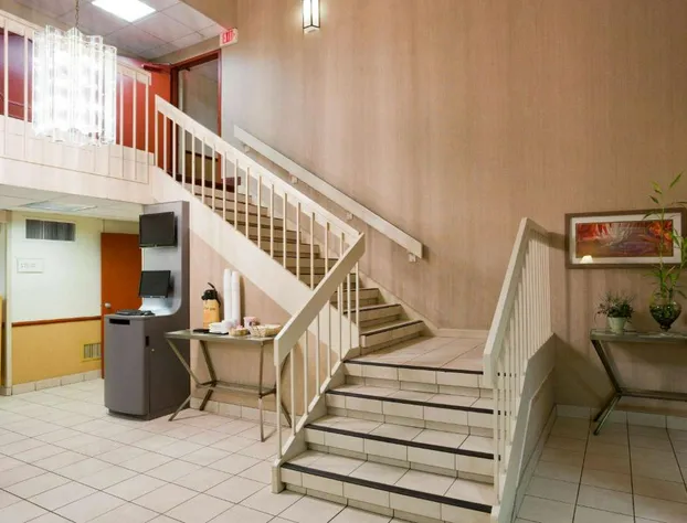 La Quinta Inn by Wyndham Minneapolis Airport Bloomington hotel detail image 3