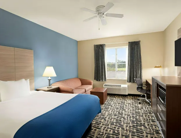 Baymont by Wyndham Ft. Leonard/Saint Robert hotel detail image 3