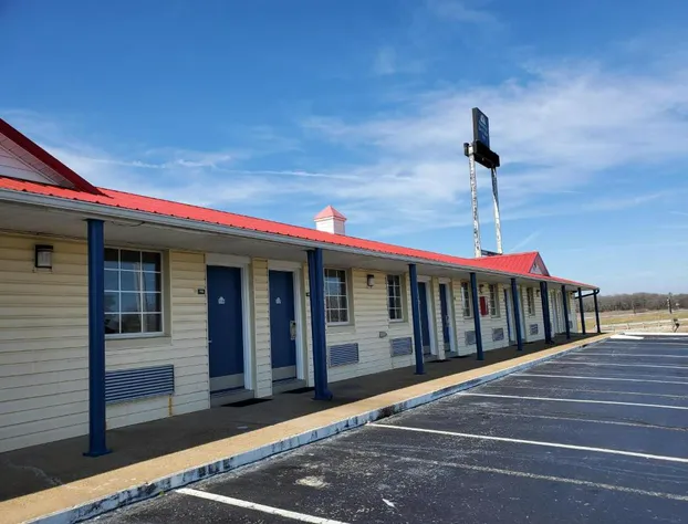 Americas Best Value Inn Wildersville hotel detail image 1